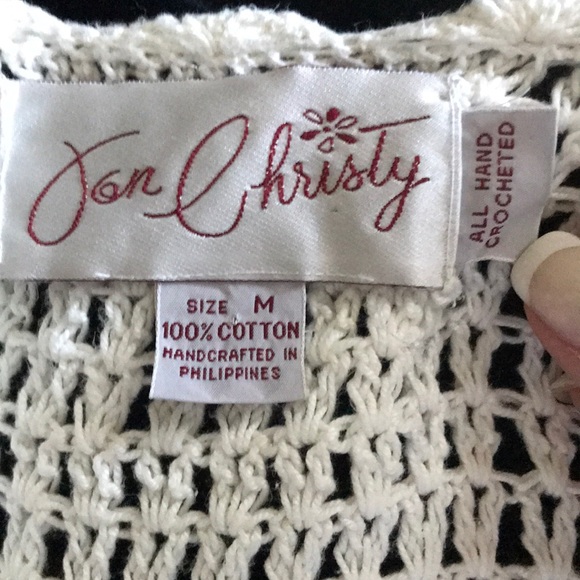 Crocheted white vest - Picture 6 of 6